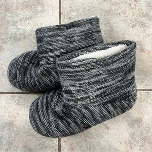 NWOT La Senza Knitted Wool-Like Plush Fleece Non-Slip Rubber Sole House Slipper